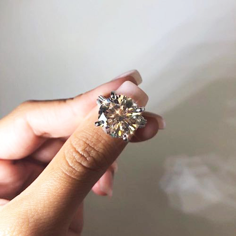 Nhẫn kim cương 8 carat bao nhiêu tiền? Bao nhiêu ly? 3 8 carat hột xoàn giá bao nhiêu tiền?