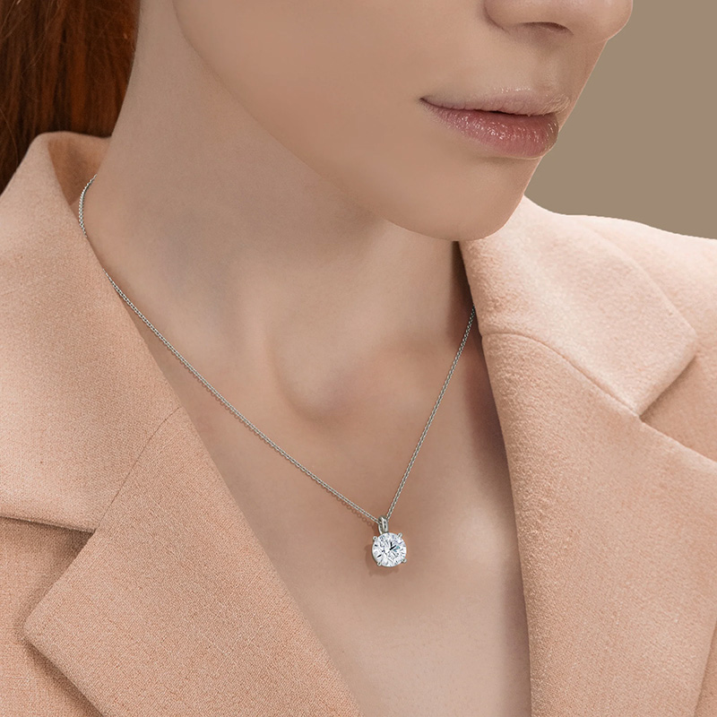 Kim cương 7 ly: Giá cả, kích thước và ý nghĩa phong thủy 5 Dây chuyền gắn viên kim cương 7 ly