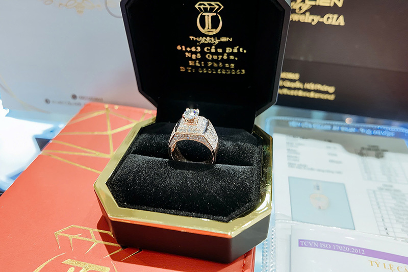 5 tiêu chí đánh giá một chiếc nhẫn kim cương nam đẹp 4 Độ tinh xảo của vỏ nhẫn kim cương nam đẹp