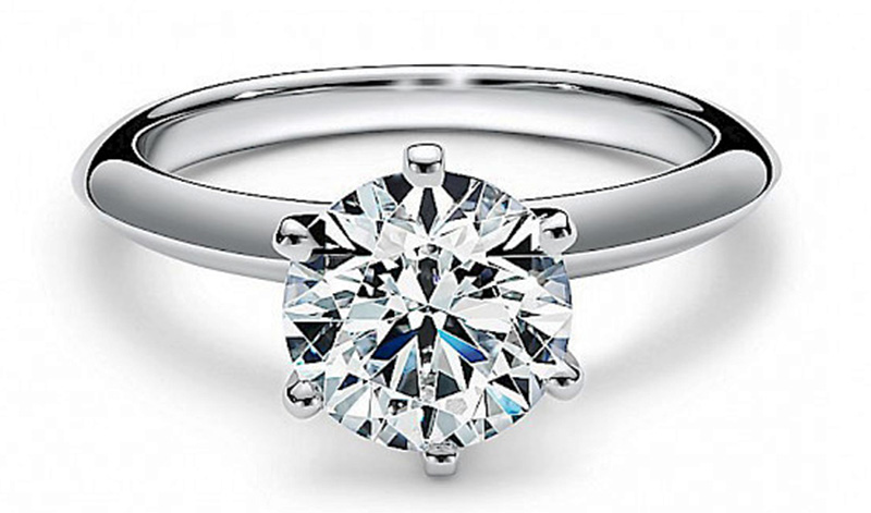 Nhẫn cầu hôn Tiffany & Co: Biểu tượng của tình yêu vĩnh cửu 6 Nhẫn cầu hôn Tiffany & Co 6 chấu