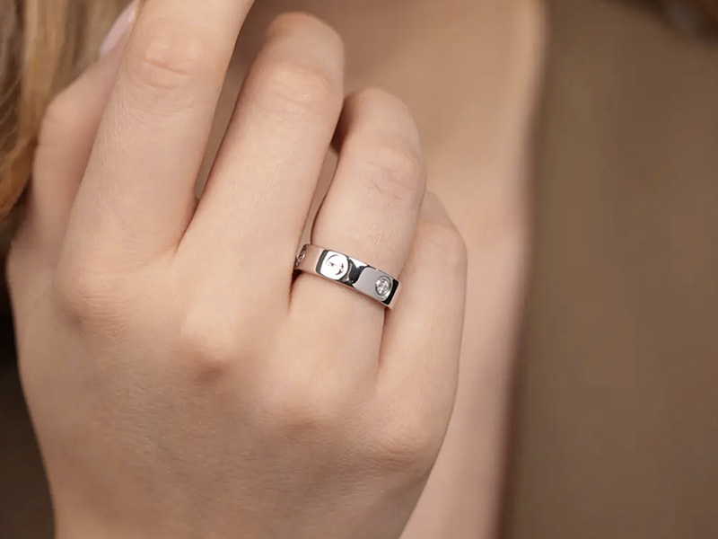 3 dòng nhẫn Cartier vàng trắng nổi tiếng khiến giới trẻ mê mẩn